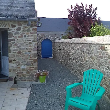 Prázdninový dům Maison De A Créances